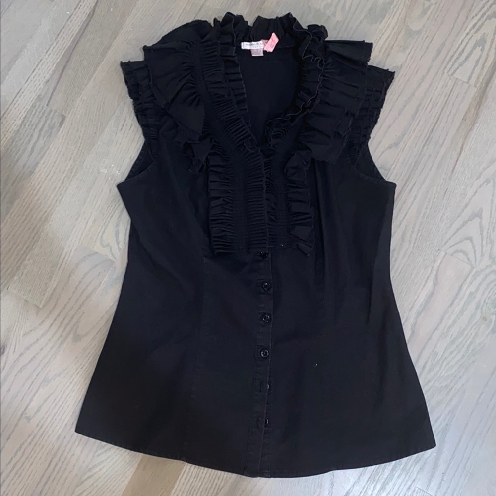 Romeo & Juliet Couture Black Button Down Blouse